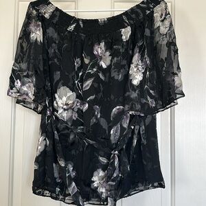 WHBM off/on shoulder floral top. M NWOT